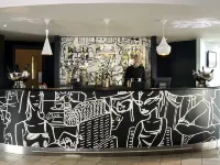Ibis Swansea - bar