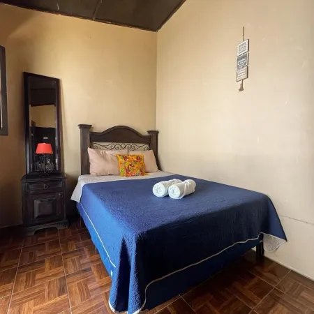 Casa Nikté Boutique Hotel - 3Mins Walk from Santa Catalina Arch & Fast WiFi