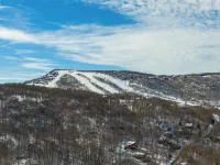 全景360 - 圓形屋，帶景觀、空調，距離比奇滑雪場1英里 - 4 星級