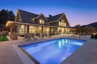 The Leavenworth Lodge - Swimming Pool, Pickleball - Alphydda