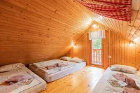 Rudnica山丘小屋，帶私人花園 - Wi-Fi