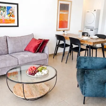 Urban Penthouse Loft W Jacuzzi