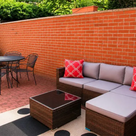 Maverick Suites at 402 Columbus Ave