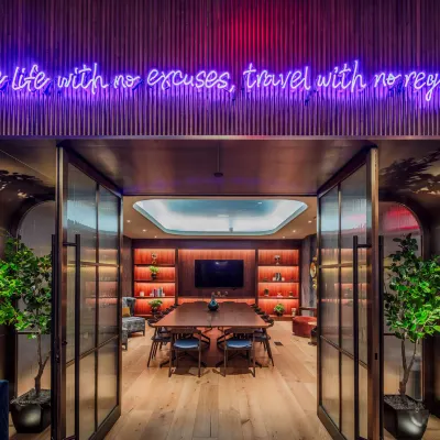 Tempo by Hilton Times Square Отели рядом с достопримечательностью «Манхэттен»