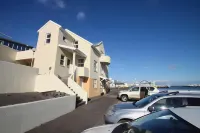 瓦穆爾公寓 - 停車場
