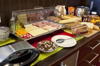 Hotel Viktor - breakfast
