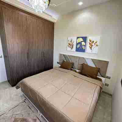 Lovely 3 Bedrooms Fully Equipped with Central AC Rooms