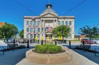 Historic Lebanon Gem: Central Walkable Location! - Апартаменты