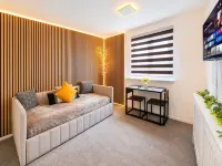 Modern Entire Apartment- Self Checkin Free Parking - 4-Star