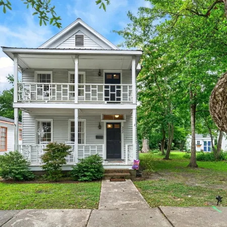 Kings On Queen Cottage 2 Bedroom Home