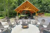Hot Tub, Grill & Mtn Views! Benezette Cabin - parking