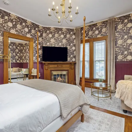 Rockwell Falls Inn and Wine Bar