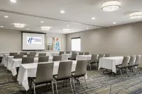 Holiday Inn Express & Suites ALTOONA-DES MOINES by IHG - 3-Star
