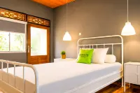 Urbanview Hotel Kalaras & Mini Zoo Cijeruk Bogor - Family