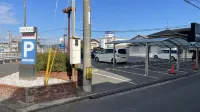 Hotel 1-2-3 Kurashiki - parkir
