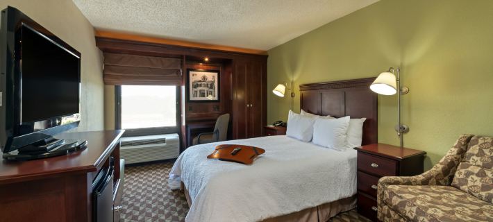 Hampton Inn by Hilton Baton Rouge-I-10 & College Dr. Hotels in Baton Rouge
