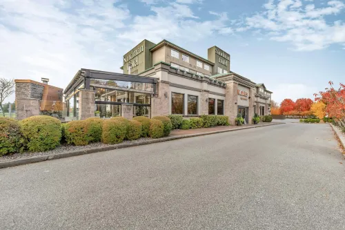 Sandman Hotel Vancouver Airport - Pet friendly