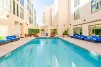 Aloft Cupertino - Pools