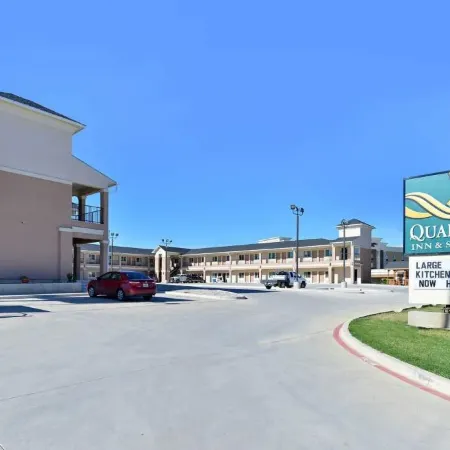 Western Inn & Suites
