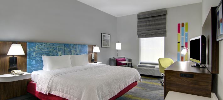 Hampton Inn Fayetteville Hotels in Washington County