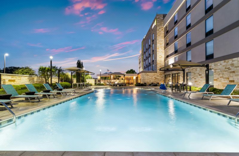 Home2 Suites by Hilton Dallas Addison photo 4
