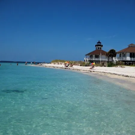 Waterfront Luxury Retreat -Private Pool & Spa - Boat Lift - Gulf Access