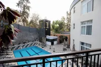 Eagle View Kimi Appart Hotel - Swimmingpools