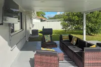 < 3 Mi to Hard Rock Stadium! Family-friendly Home - Country Houses