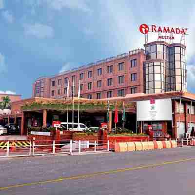 Ramada by Wyndham Multan Hotel Exterior