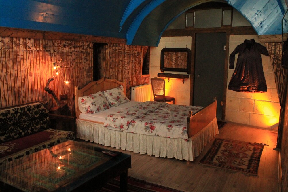 Tokmak Guest House