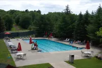 Split Rock Resort - Beach