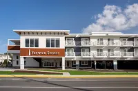 Fenwick Shores, Tapestry Collection by Hilton  호텔