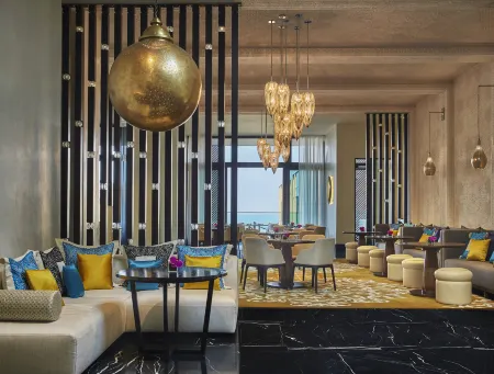 Four Seasons Hotel Casablanca Отели рядом с достопримечательностью «Mohammed V Square»