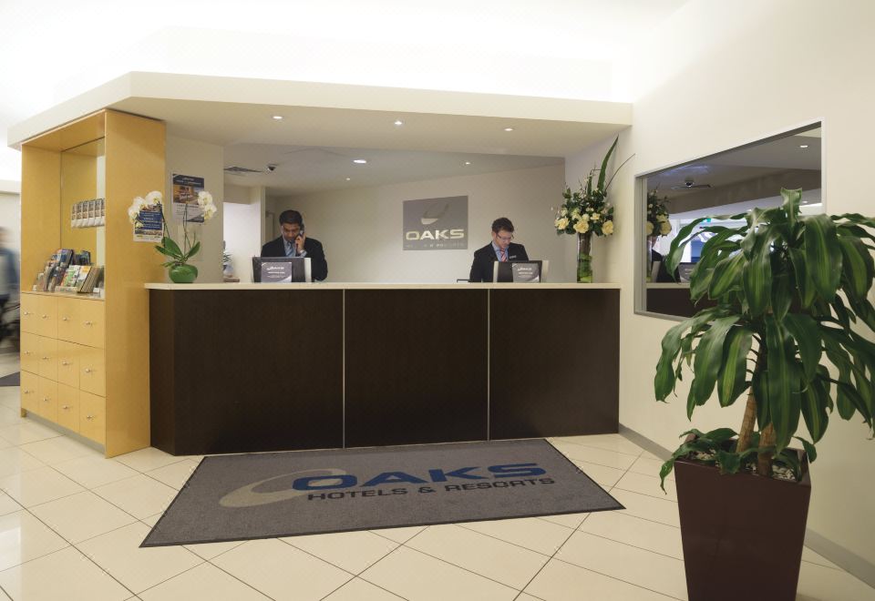 Oaks on Lonsdale Apartments Over view