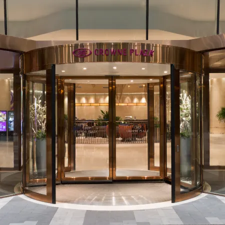 Crowne Plaza WUXI TAIHU by IHG Отели в г. Уси