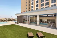 Embassy Suites Denton Convention Center - Pools