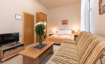 Valensija Studio Apartment Hotel