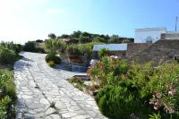 Villa Ioanna - Vacation Houses for Rent Close to the Beach Hotels near Rochari Beach