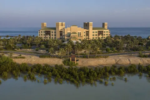 Anantara Desert Islands Resort & Spa