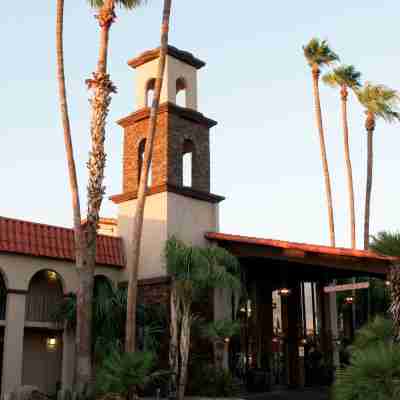 DoubleTree Suites by Hilton Tucson - Williams Center Hotel Exterior