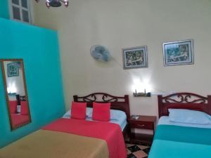 Casa Mary - Twin Room with Private Bathroom