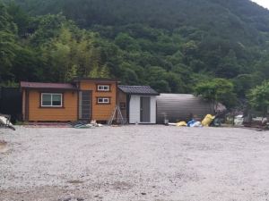 Hamyang Baekmudongmaru Park Pension Campsite