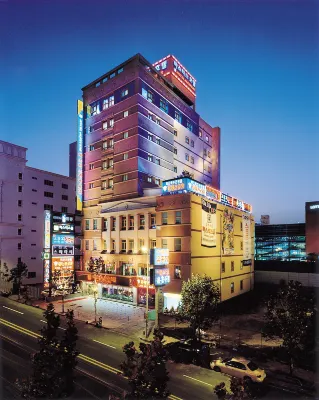 Masters Tourist Hotel