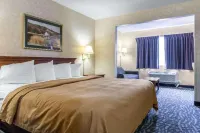 Quality Inn & Suites - parking