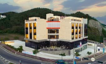 Yeosu Cozy Resort Pension - Housity
