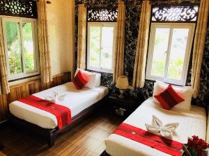 Luang Prabang River Lodge Boutique 1