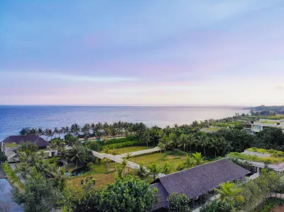 Komaneka at Keramas Beach Hotel dekat Pura Dalem Suci Dukuh Suladri