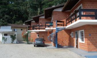 Cond Apartamentos Chalés San Marino