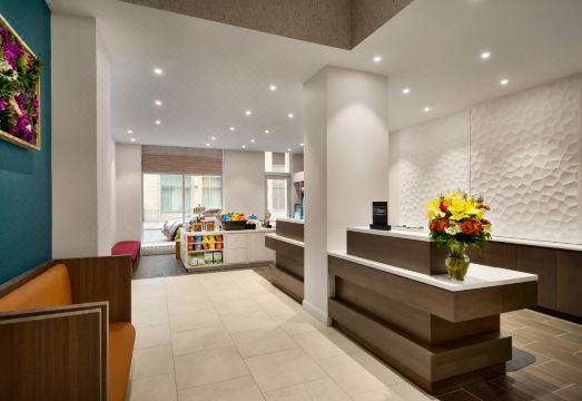 호텔 주변 거리 이미지