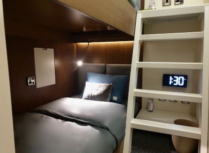 スリープオーバー ターミナル 3, コンコース C – フォーマリー スリープ ‘n フライ